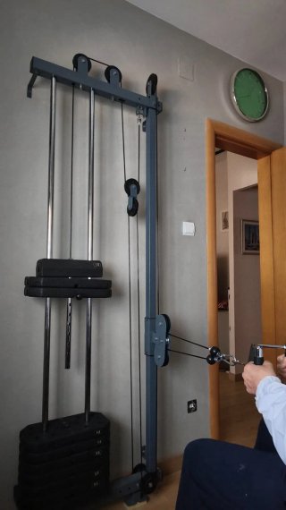Máquina de musculación con poleas