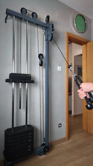 Máquina de musculación con poleas