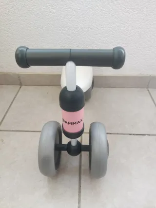 Bici bebé rosa BAMMAX 4 ruedas