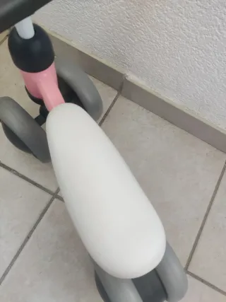 Bici bebé rosa BAMMAX 4 ruedas