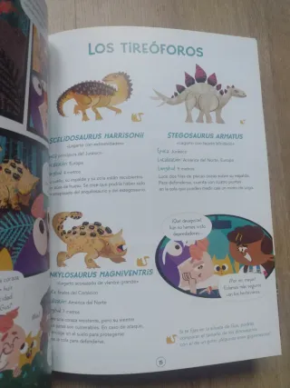 Libro Alucina con los dinosaurios.
