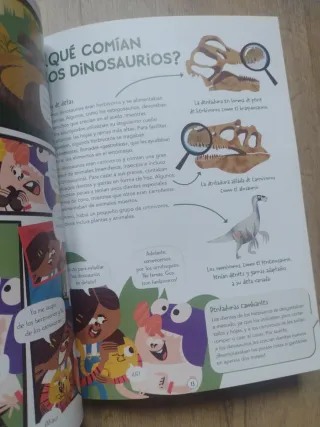 Libro Alucina con los dinosaurios.