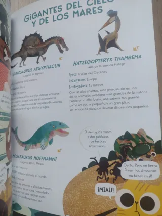 Libro Alucina con los dinosaurios.