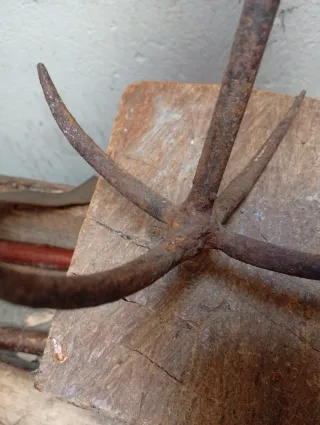 Rebañadera de forja antigua