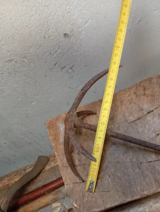 Rebañadera de forja antigua