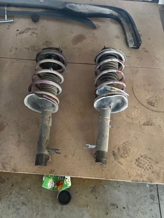 Parachoques delantero Ford Fiesta Rojo