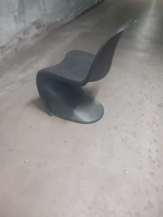 Silla Vitra Negra Diseño Moderno