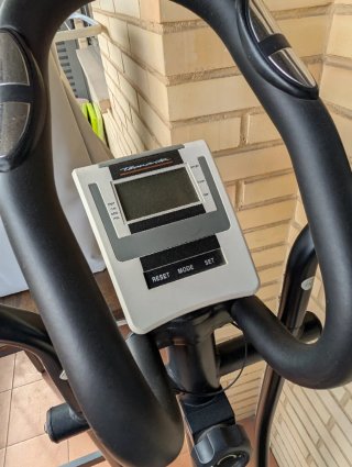 Bicicleta Elíptica BH Tecnovita EVO C1000