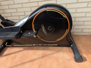 Bicicleta Elíptica BH Tecnovita EVO C1000