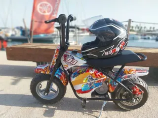 Minimoto Eléctrica Infantil Marc Márquez