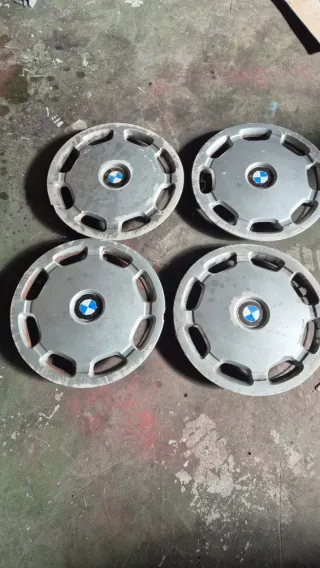 Tapacubos Originales BMW E30 (4 unidades)