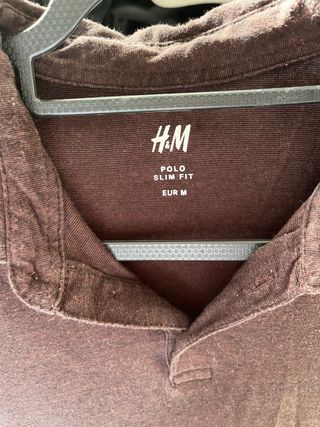 2 Polos H&M Slim Fit Talla M Marrón y verde agua.