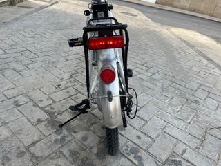 Bicicleta Eléctrica Plegable Blanca