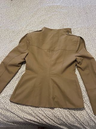 Blazer Zara trabillas caqui