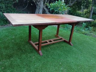 Conjunto 2 sillas plegables + mesa de madera