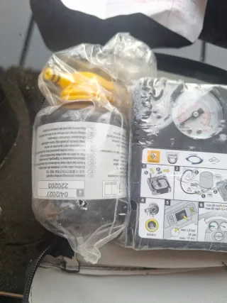 kit de reparación  de neumáticos dacia Renault