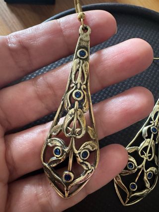 Pendientes Vintage estilo Art Nouveau de latón.