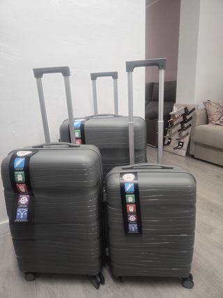 Maleta Roja Rígida 4 Ruedas