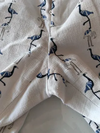 Pantalón pitillo estampado mujer