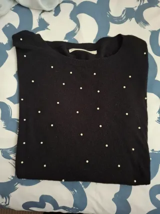 Jersey negro con perlas
