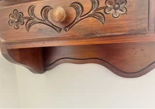 Estantería de madera de castaño antigua
