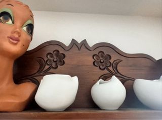 Estantería de madera de castaño antigua