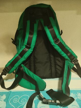 Mochila Hama Track Pack Verde y Morado