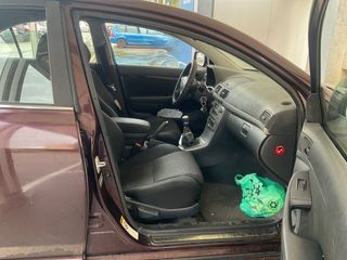 Toyota Avensis 2.0 D4D Sol
