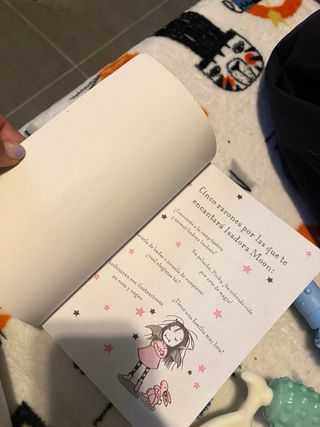 Isadora Moon va al colegio / Isadora Moon Goes ...