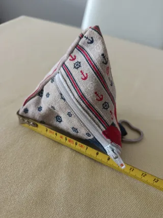 Monedero marinero triangular