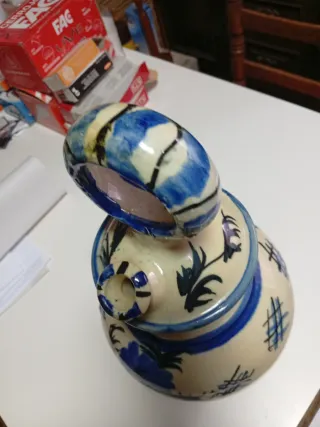 Botijo de cerámica artesanal