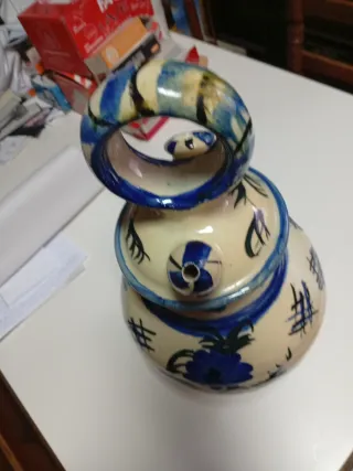 Botijo de cerámica artesanal