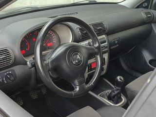 LEON SPORT 144.000KM 1.9 TDI 110CV * 1 DUEÑO *