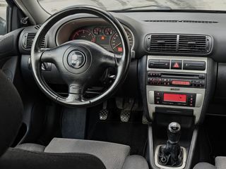 LEON SPORT 144.000KM 1.9 TDI 110CV * 1 DUEÑO *