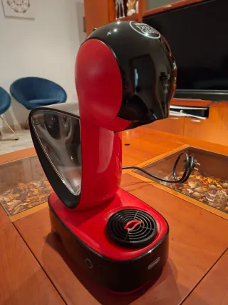 Cafetera Nescafé Dolce Gusto Roja