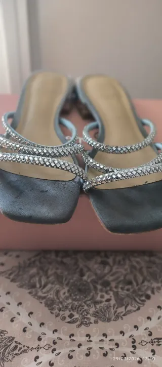 Sandalias pala Alma en Pena pedrería multicolor