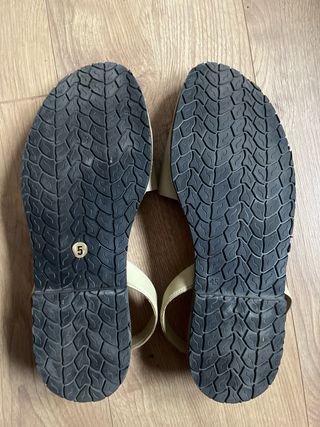 Menorquinas Naturals de piel beige