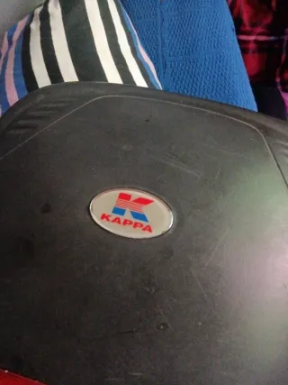 Baúl Kappa K28 Negro y Rojo