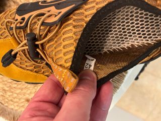 Zapatillas Outdoor Color Mostaza