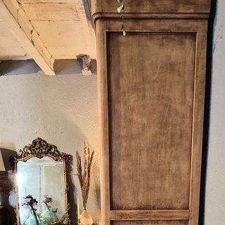 Alacena librería antigua restaurada