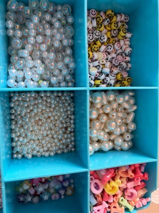 Caja de abalorios para pulseras