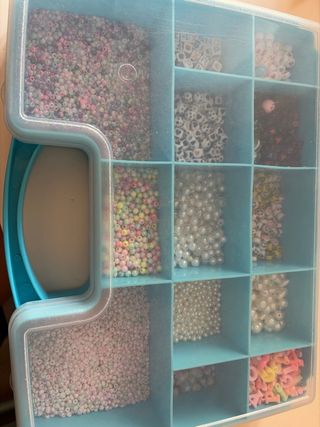 Caja de abalorios para pulseras