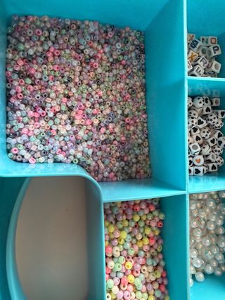 Caja de abalorios para pulseras