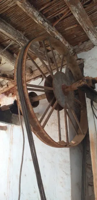 Molino antiguo de piedra