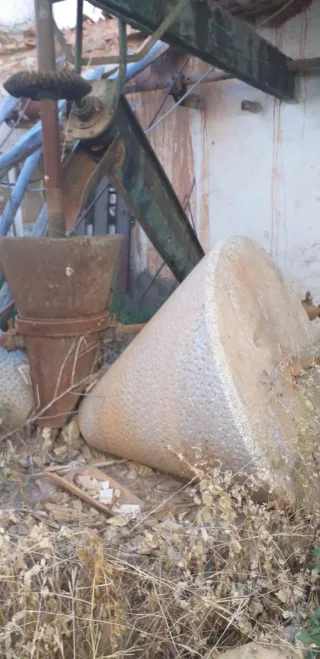 Molino antiguo de piedra