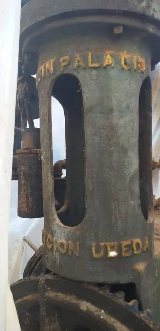 Molino antiguo de piedra