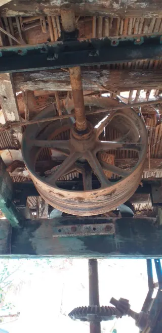 Molino antiguo de piedra