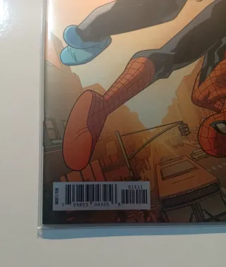 Marvel TeamUp 14 Spiderman Invincible Foil Edition