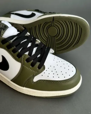 Jordan 1 Low Verde Oliva Blanco