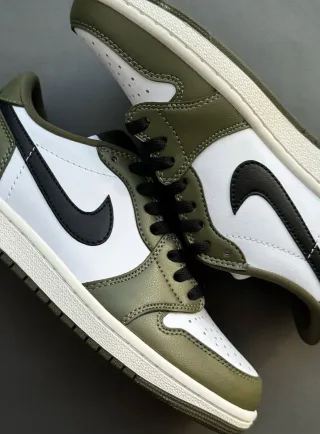 Jordan 1 Low Verde Oliva Blanco